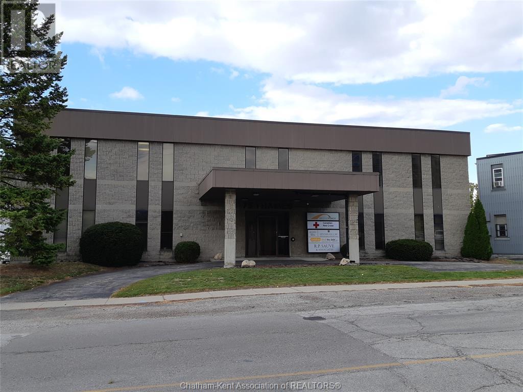 Commercial For Rent | 75 Thames Street | Chatham | N7L1S4