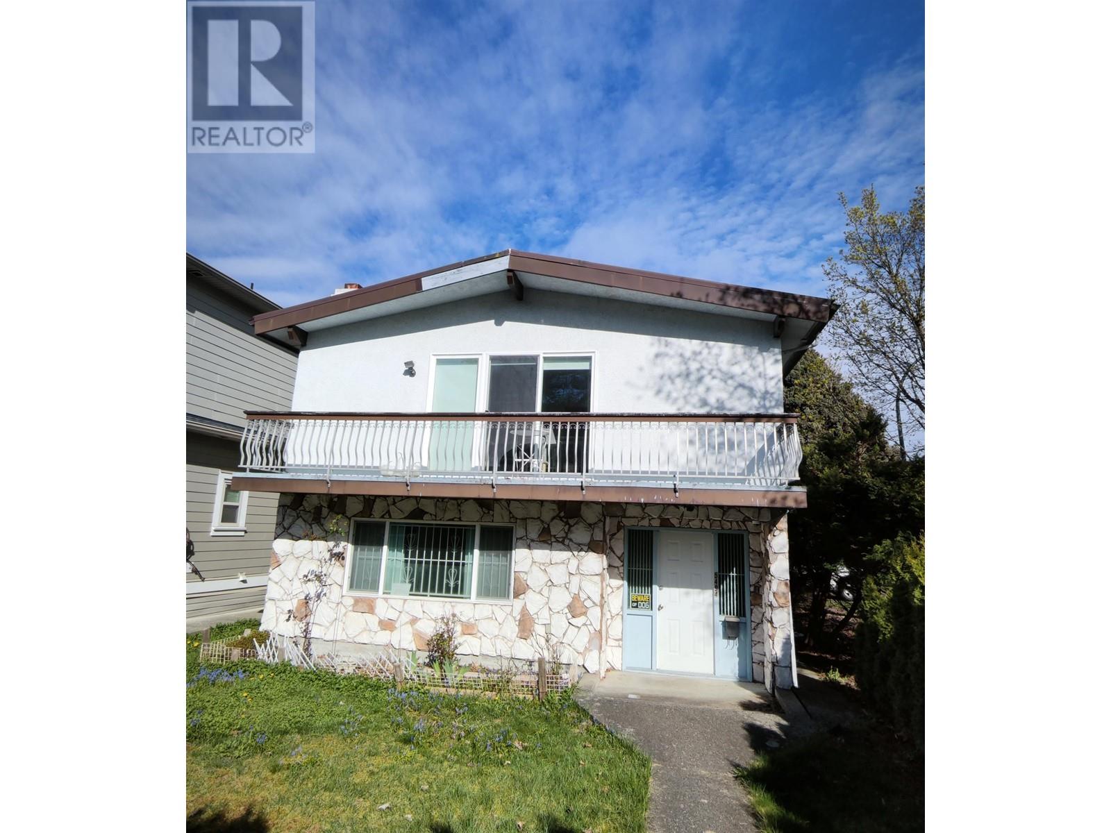 5 Bedroom Residential Home For Sale | 5494 Lanark Street | Vancouver | V5P2Y1