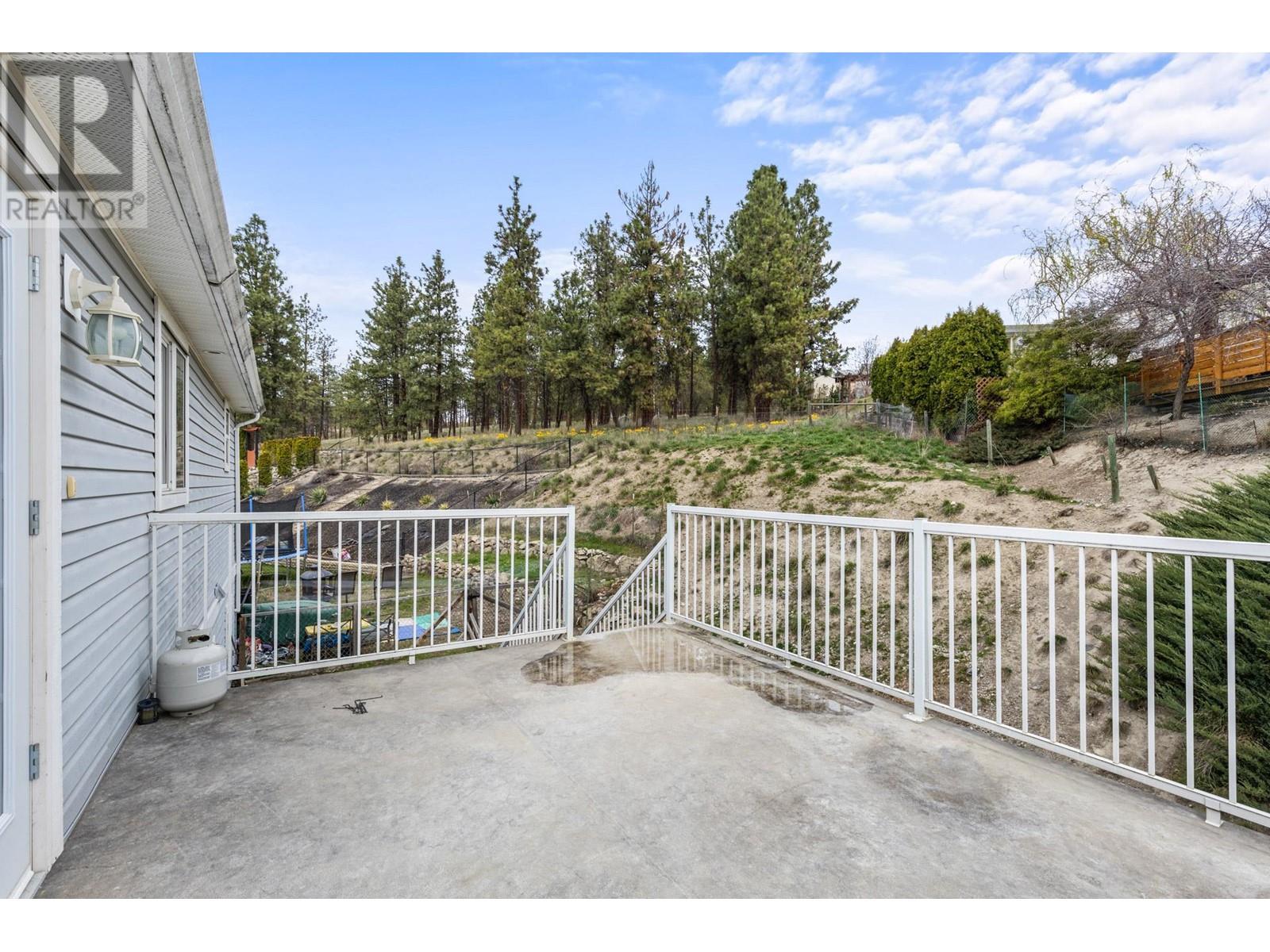  3174 Mustang Court, Kelowna