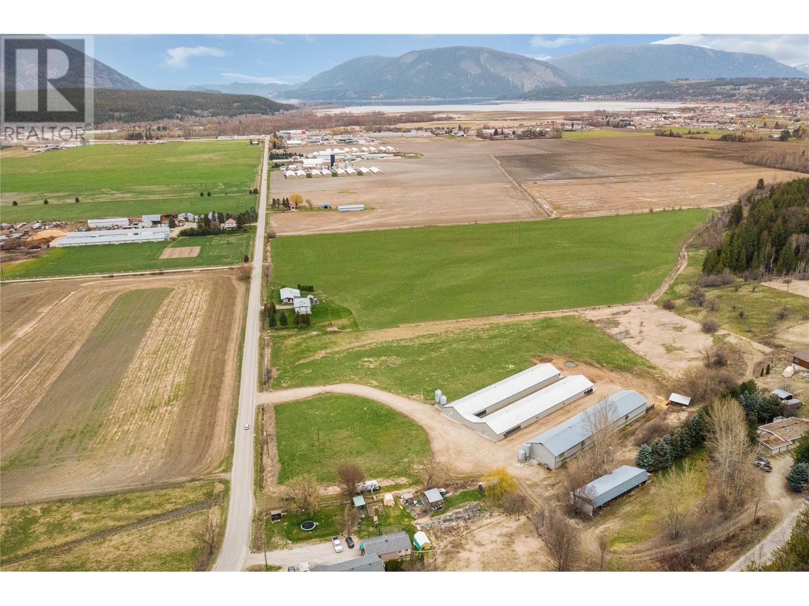  2811 Foothill Road Southwest, Salmon Arm