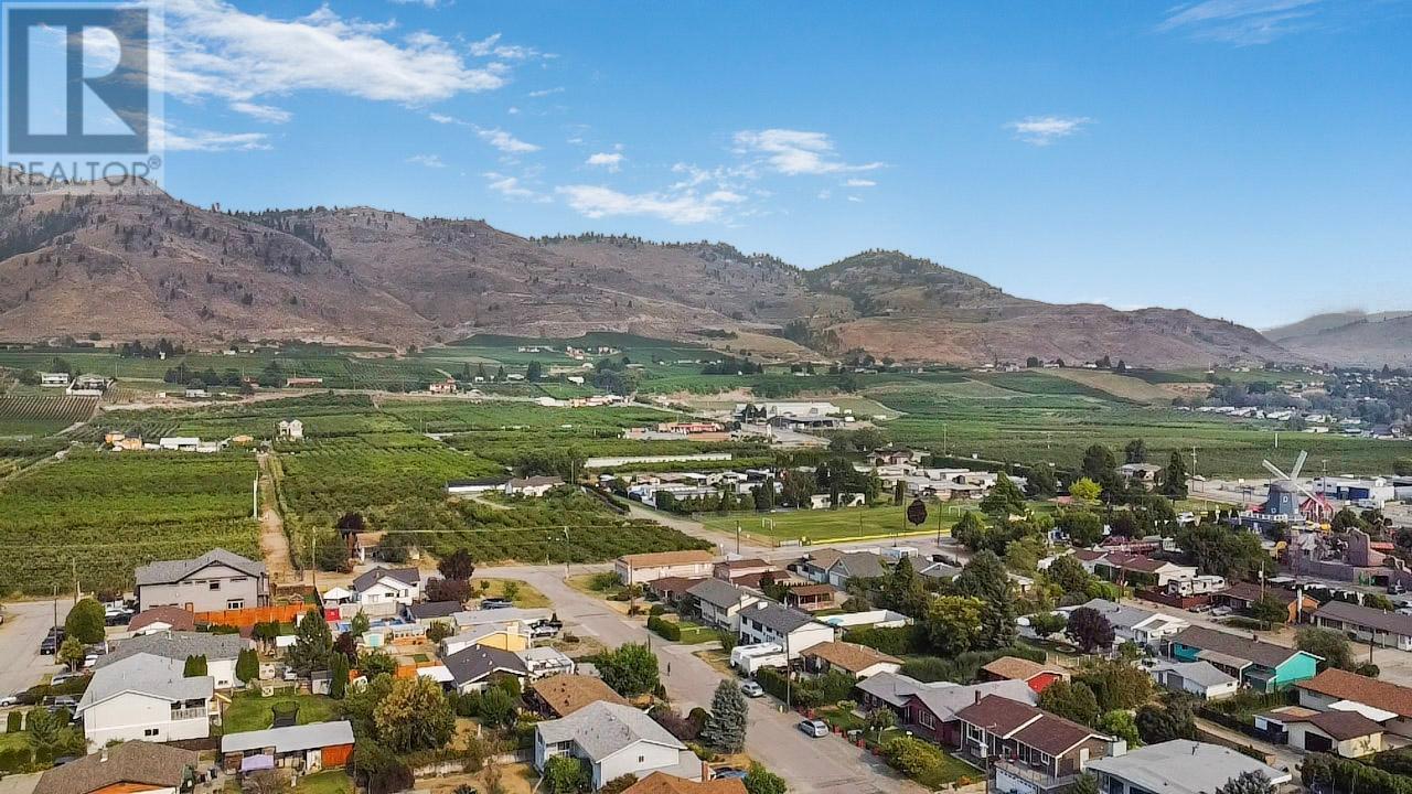 8 WILLOW Crescent, Osoyoos