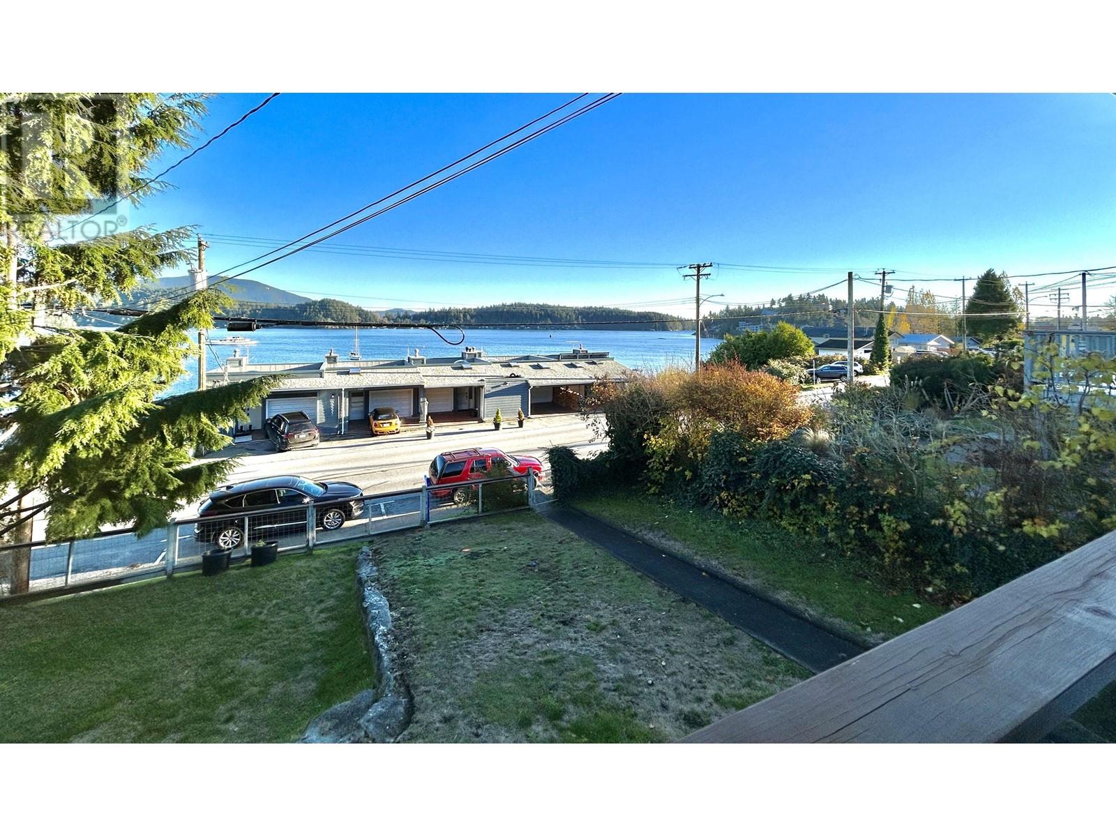 511 Marine Drive, Gibsons