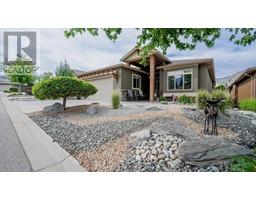 28 6833 MEADOWS Drive, Oliver