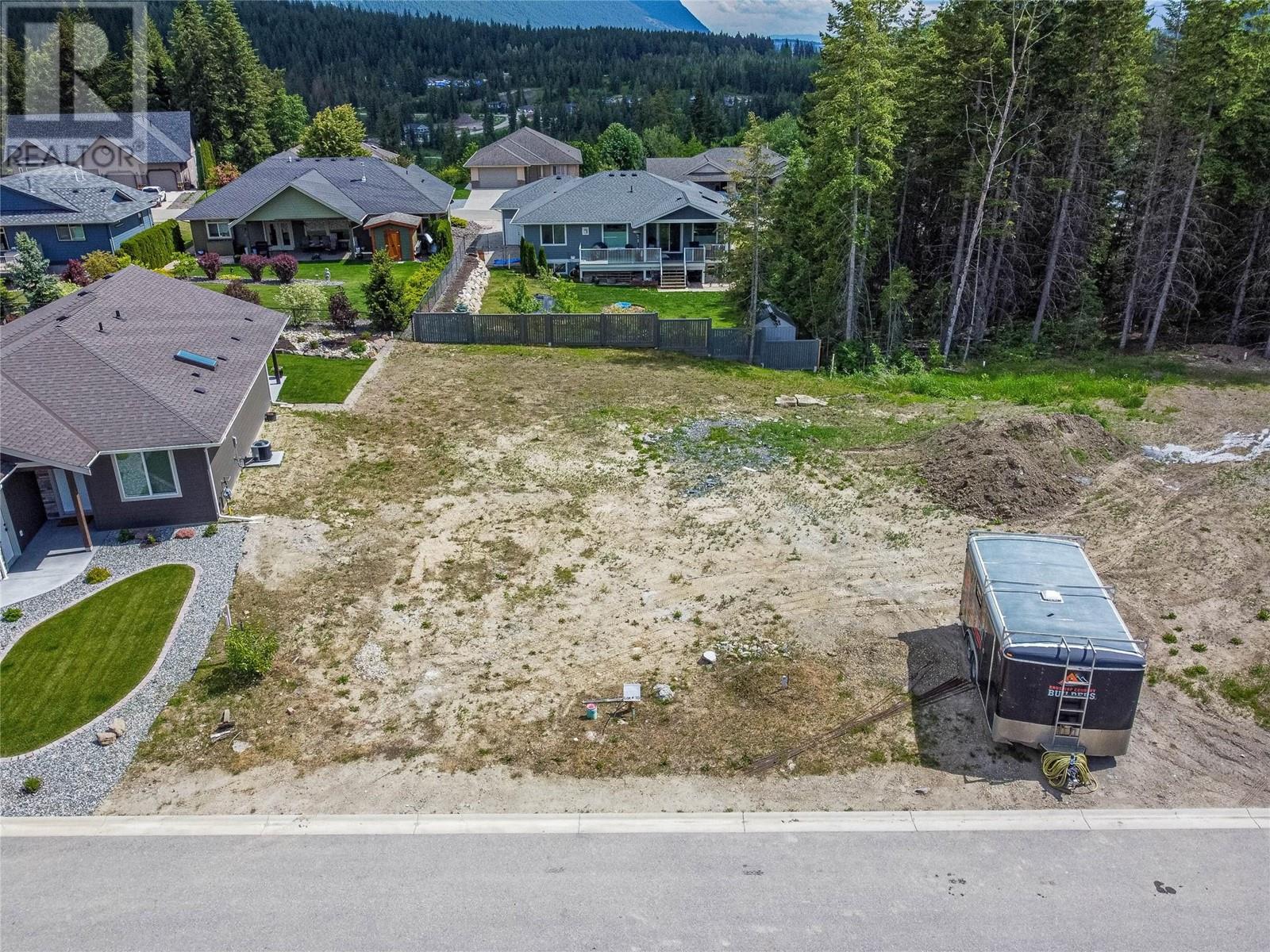 10 2715 GOLF COURSE Drive, Blind Bay