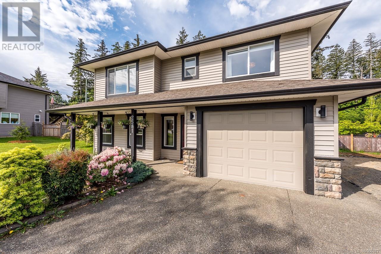 2581 Carstairs Dr, Courtenay