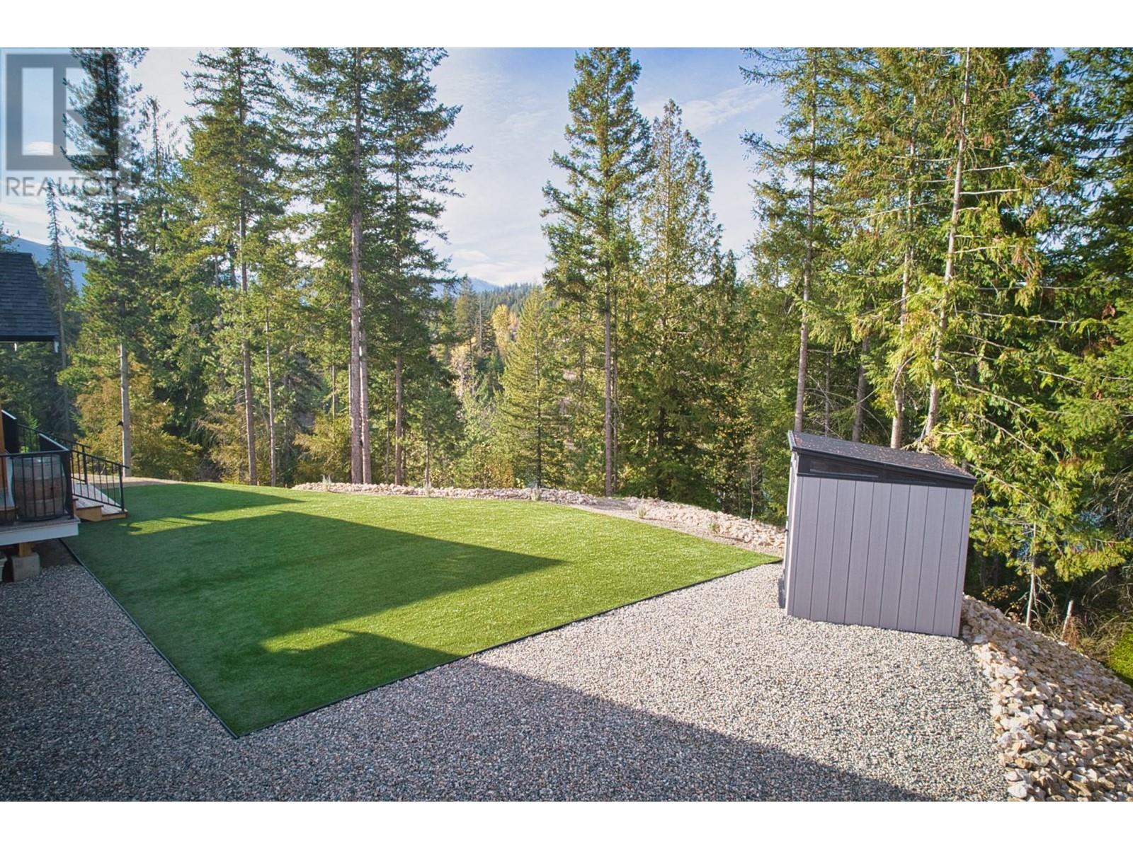  2863 Golf Course Drive, Blind Bay