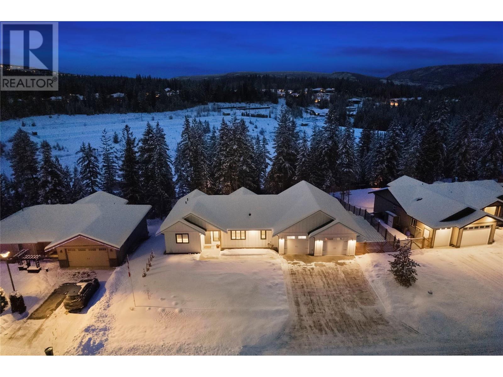 2863 Golf Course Drive, Blind Bay