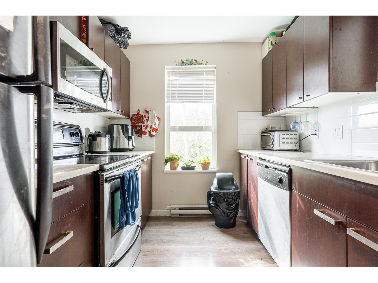 204 18755 68 Avenue - photo 2