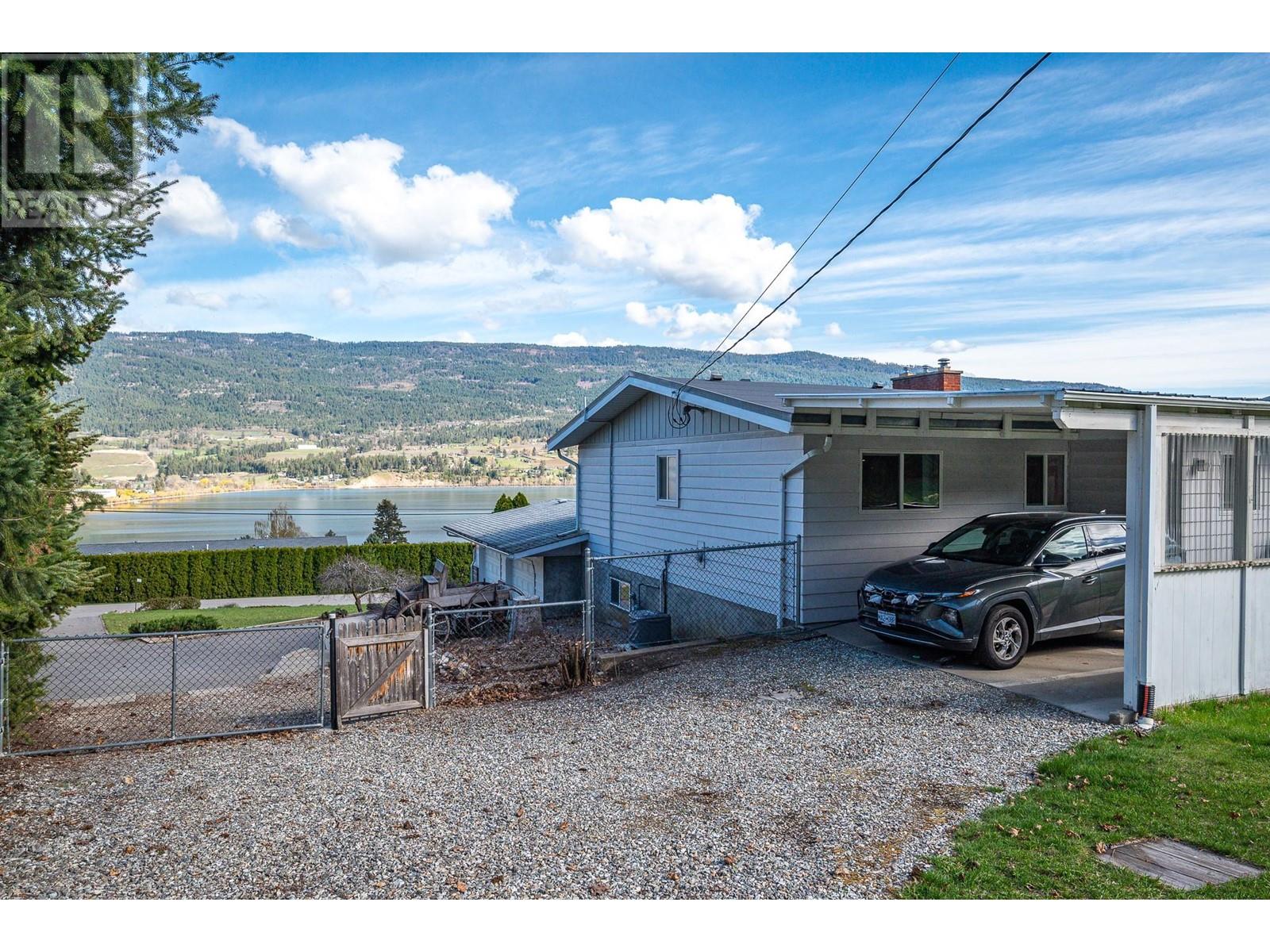  15562 Old Mission Road, Lake Country