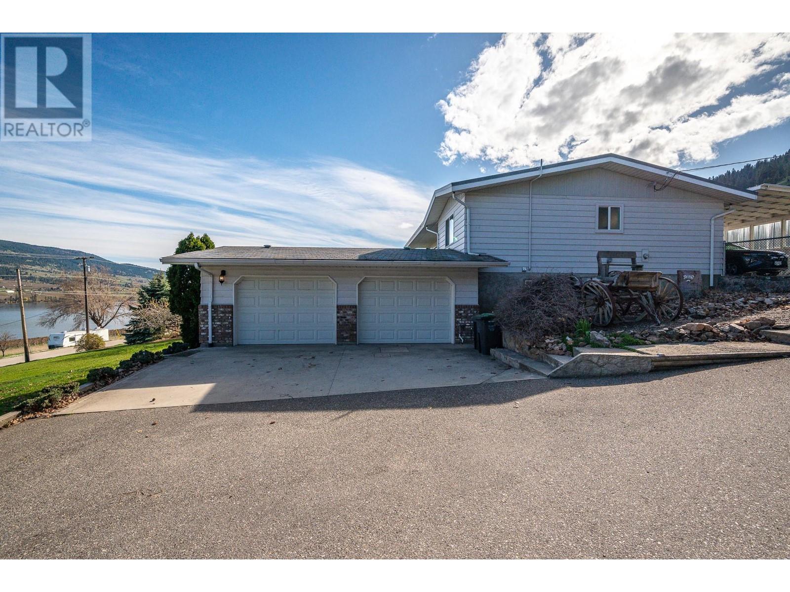  15562 Old Mission Road, Lake Country