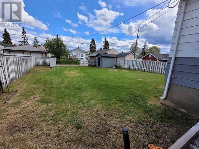 Photo 6 of 834 Ewert Street, Prince George BC