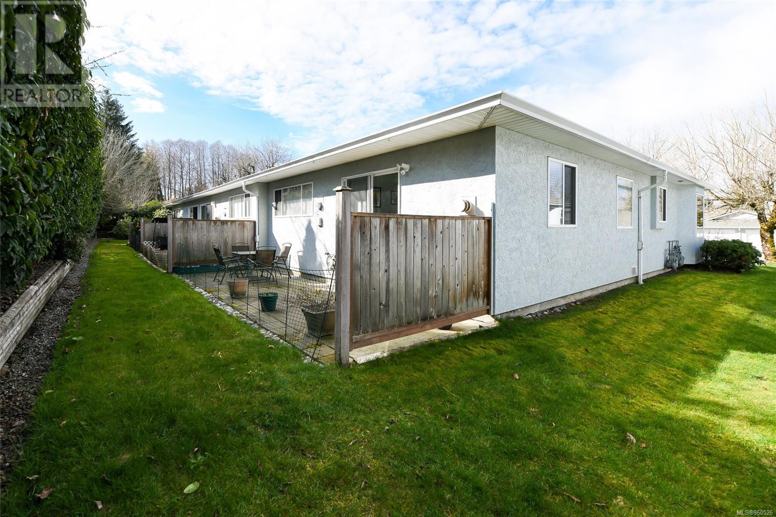 8 595 Evergreen Rd, Campbell River