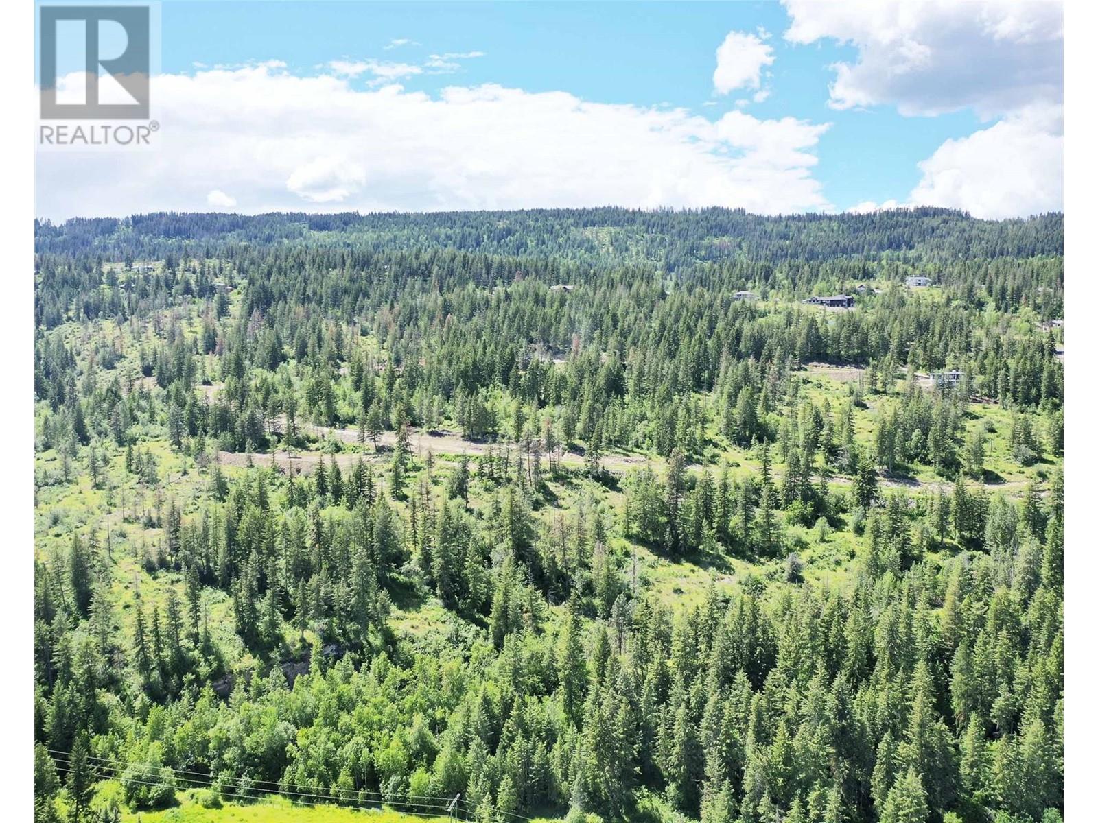  207 Crooked Pine Road, Enderby