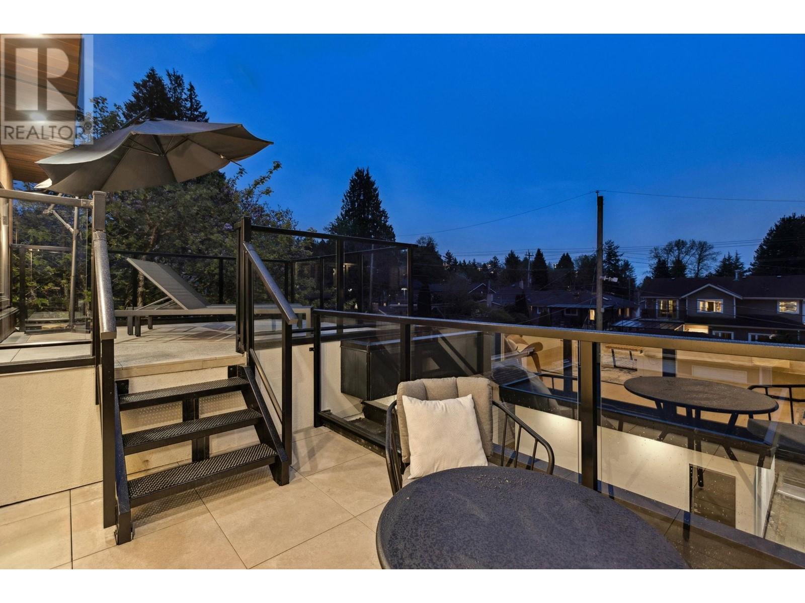 325 W 22ND STREET, North Vancouver