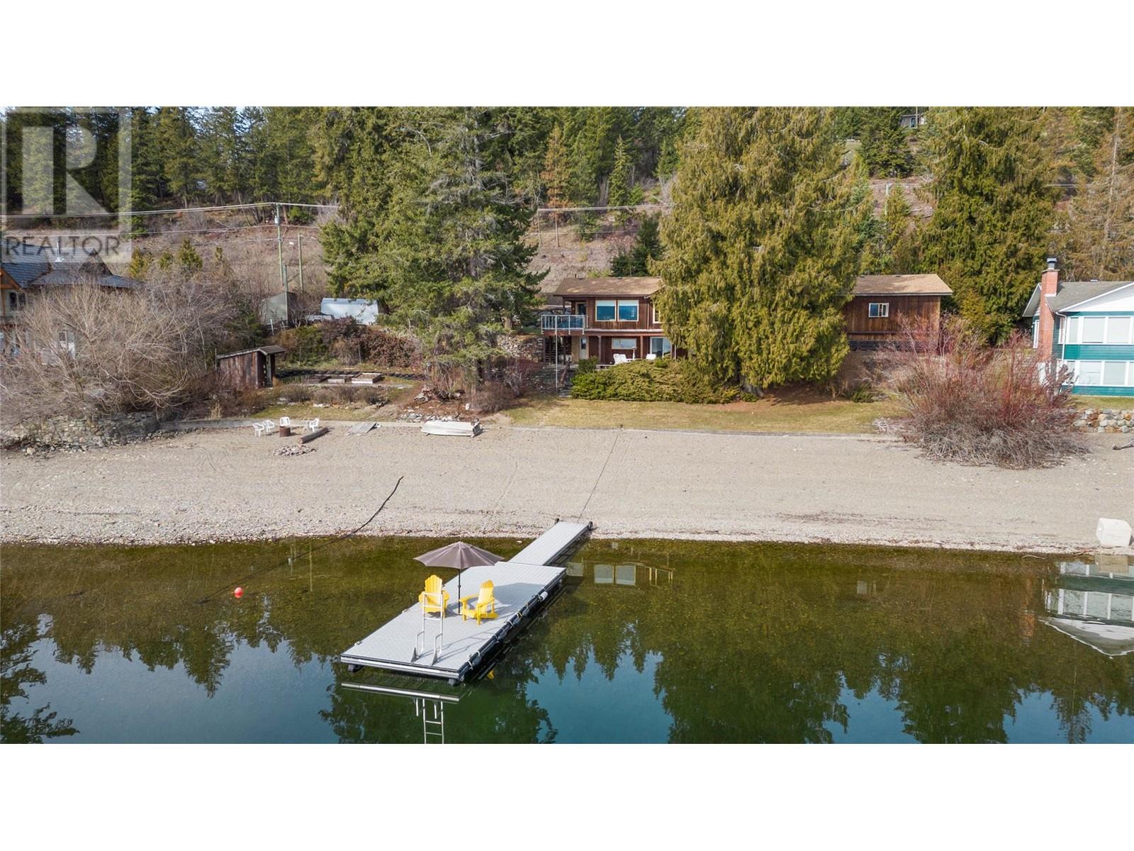  2876 Squilax-Anglemont Road, Lee Creek