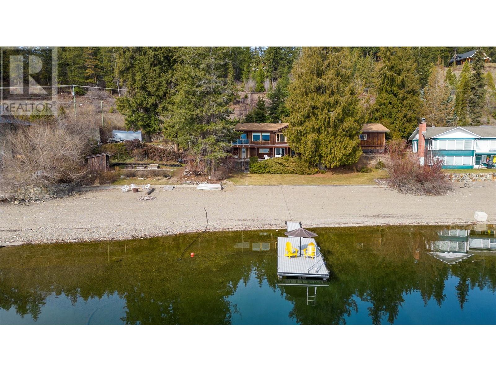  2876 Squilax-Anglemont Road, Lee Creek
