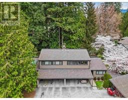 859 HERITAGE BOULEVARD, North Vancouver