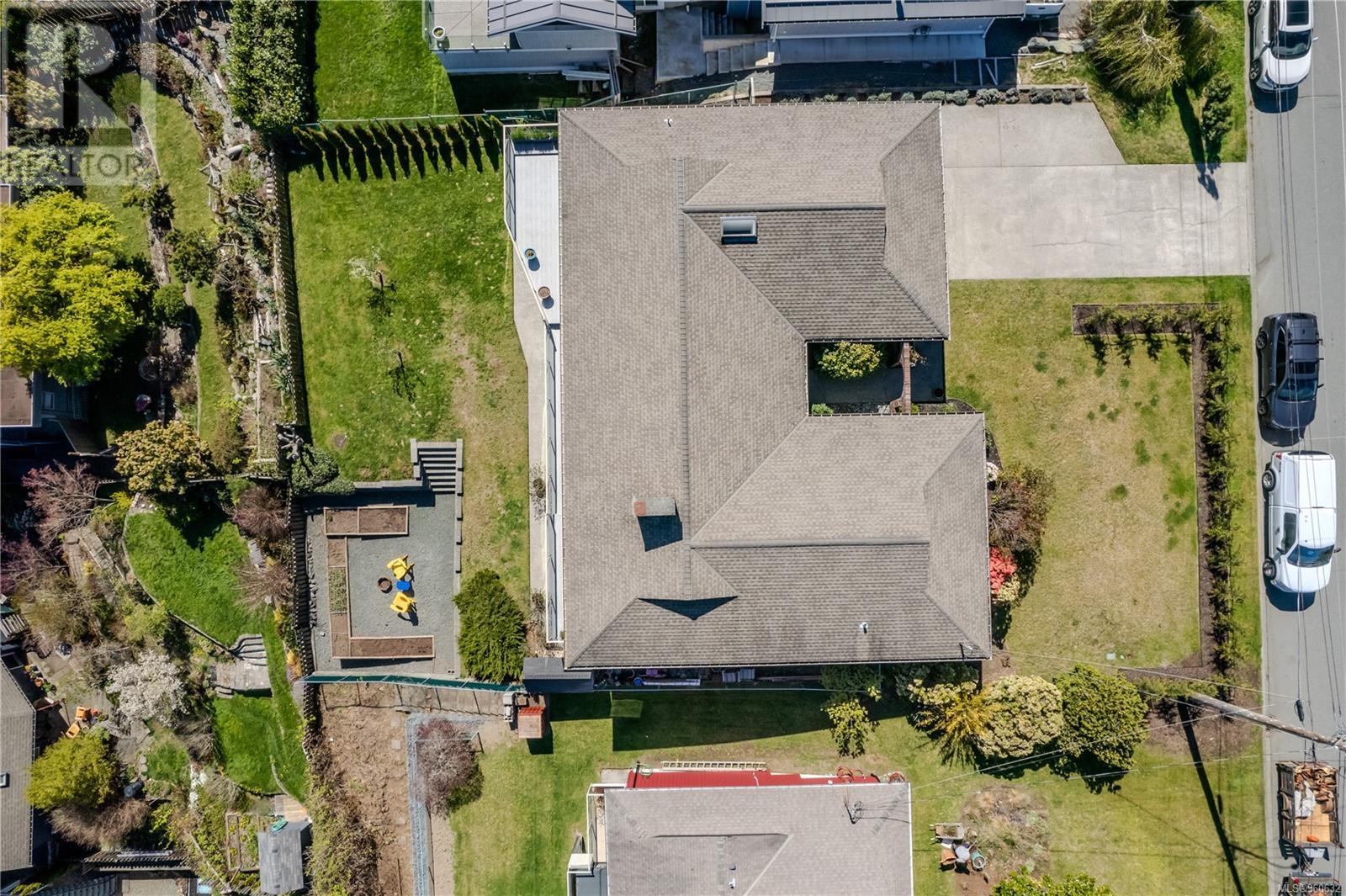 595 Galerno Rd, Campbell River
