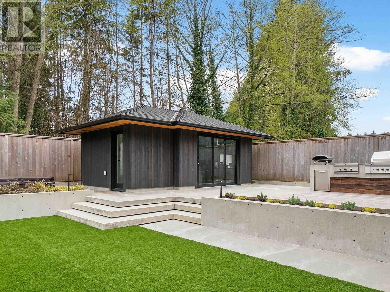 2182 RUFUS DRIVE, North Vancouver