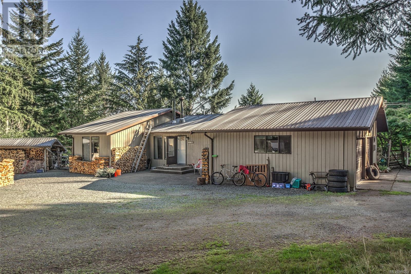444 Blackburn Rd, Salt Spring