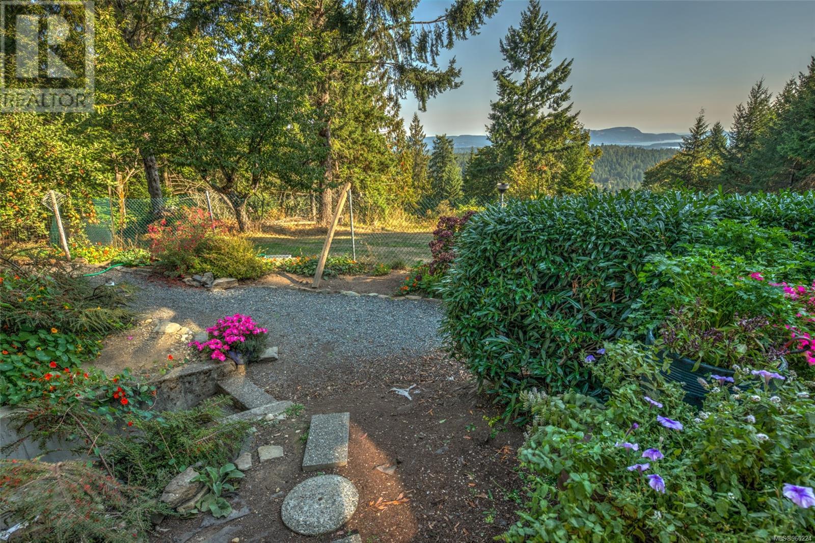 444 Blackburn Rd, Salt Spring