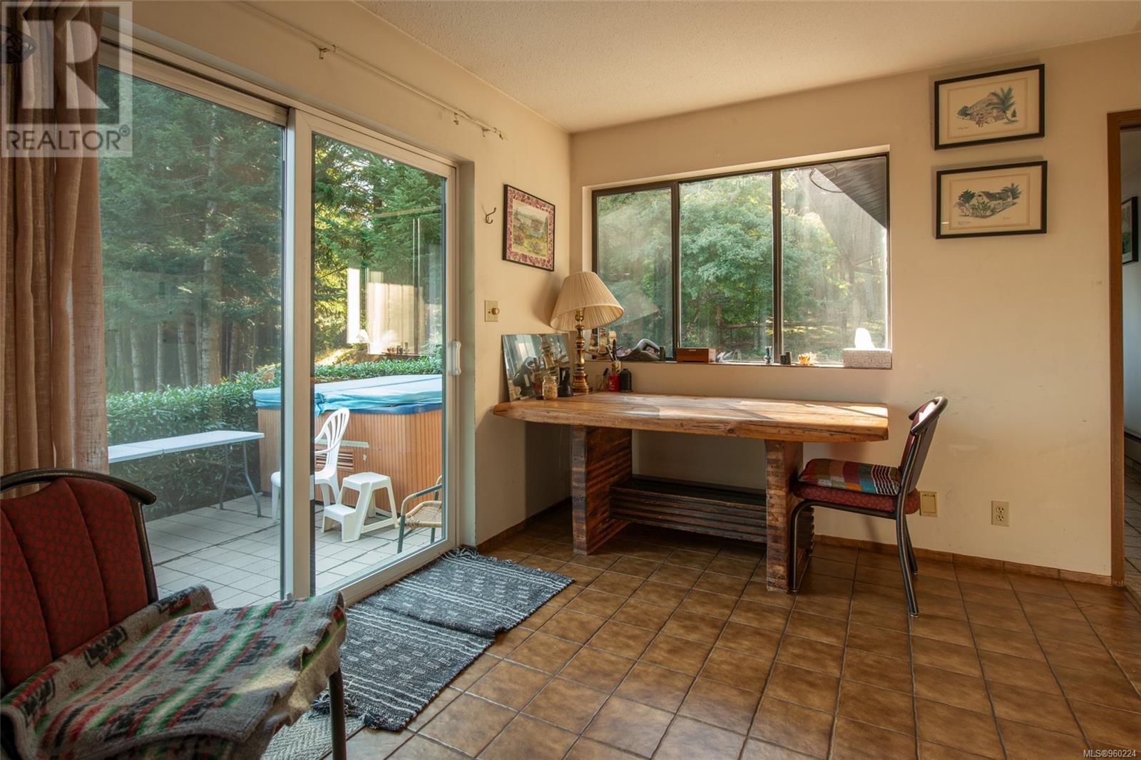 444 Blackburn Rd, Salt Spring