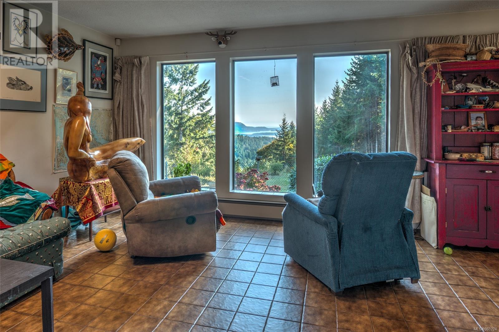 444 Blackburn Rd, Salt Spring
