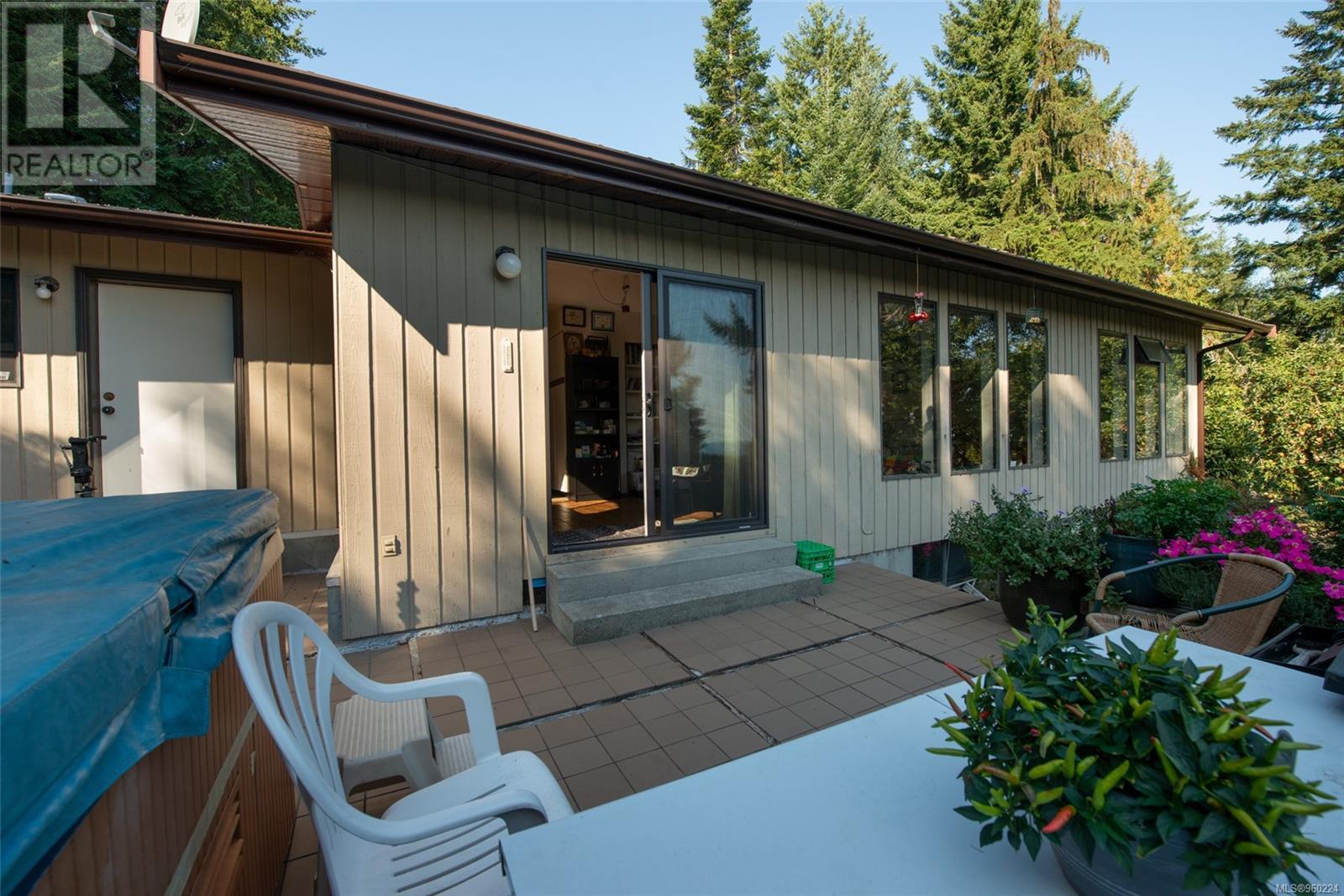 444 Blackburn Rd, Salt Spring