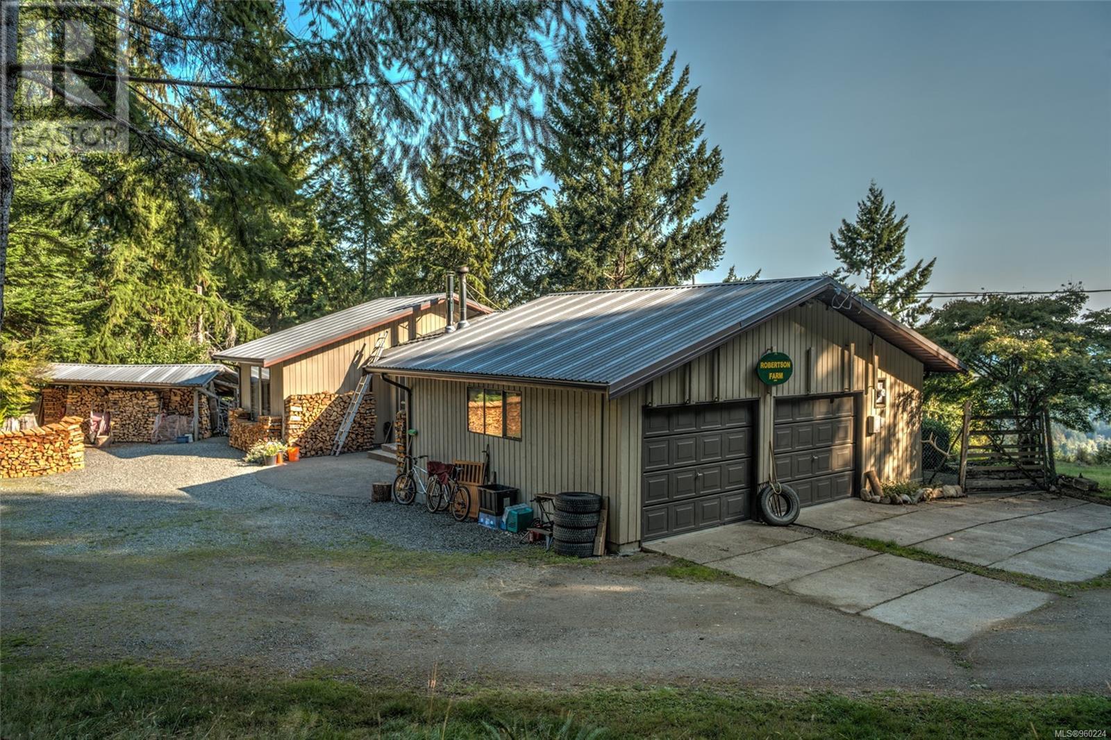 444 Blackburn Rd, Salt Spring