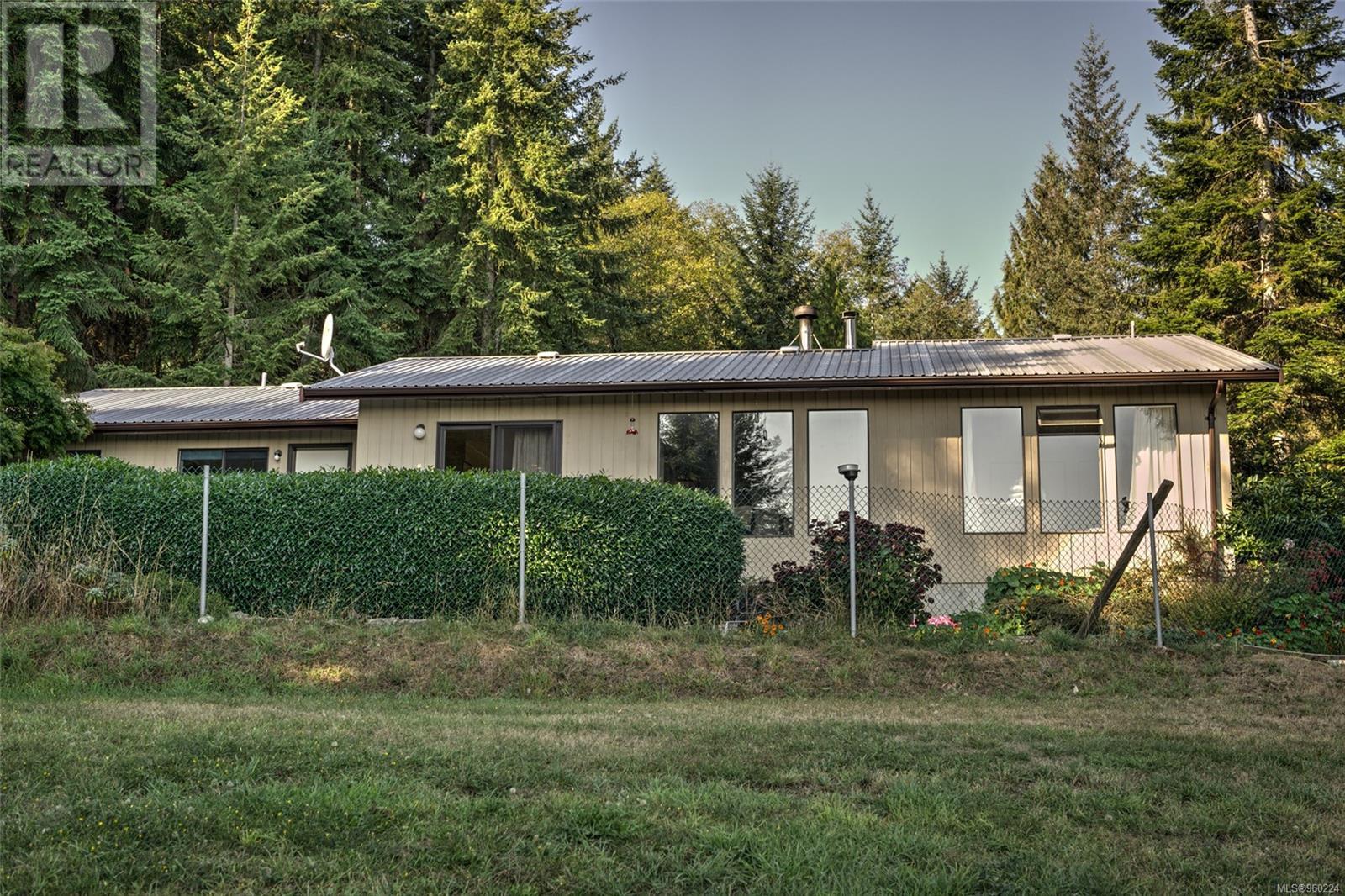 444 Blackburn Rd, Salt Spring