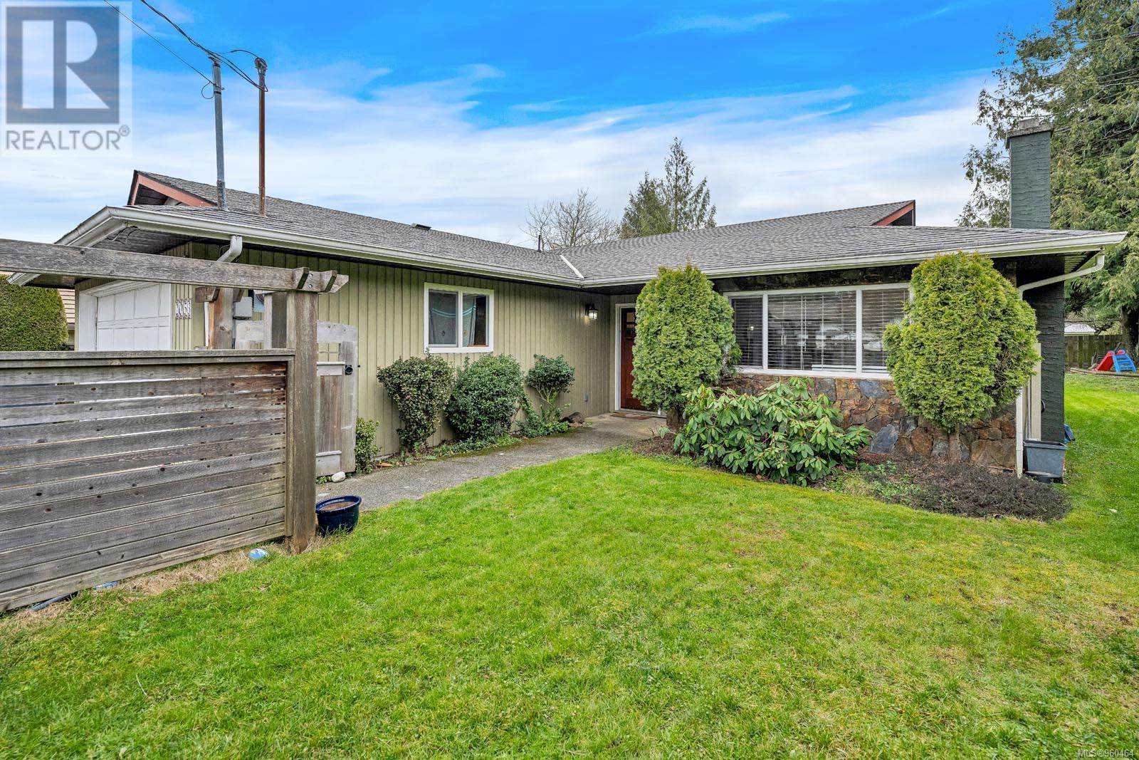 2053 Stelly's Cross Road, Central Saanich