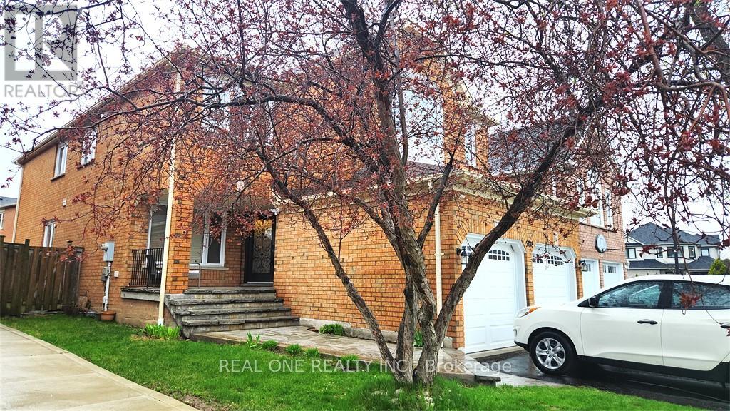 5 Bedroom Residential Home For Sale | 5788 Greensboro Dr | Mississauga | L5M5T1