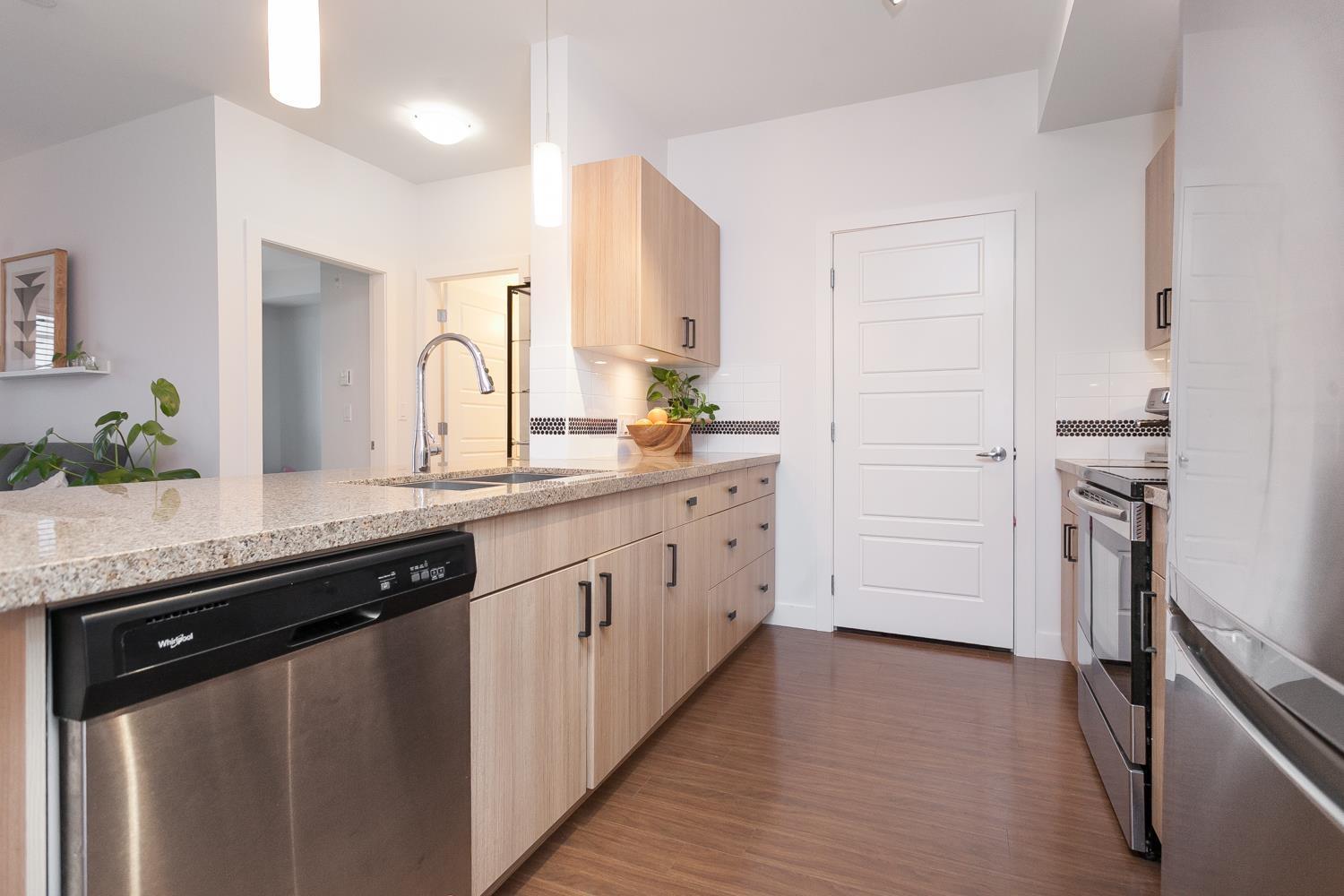 209 20219 54A AVENUE, Langley real estate listing R2872850