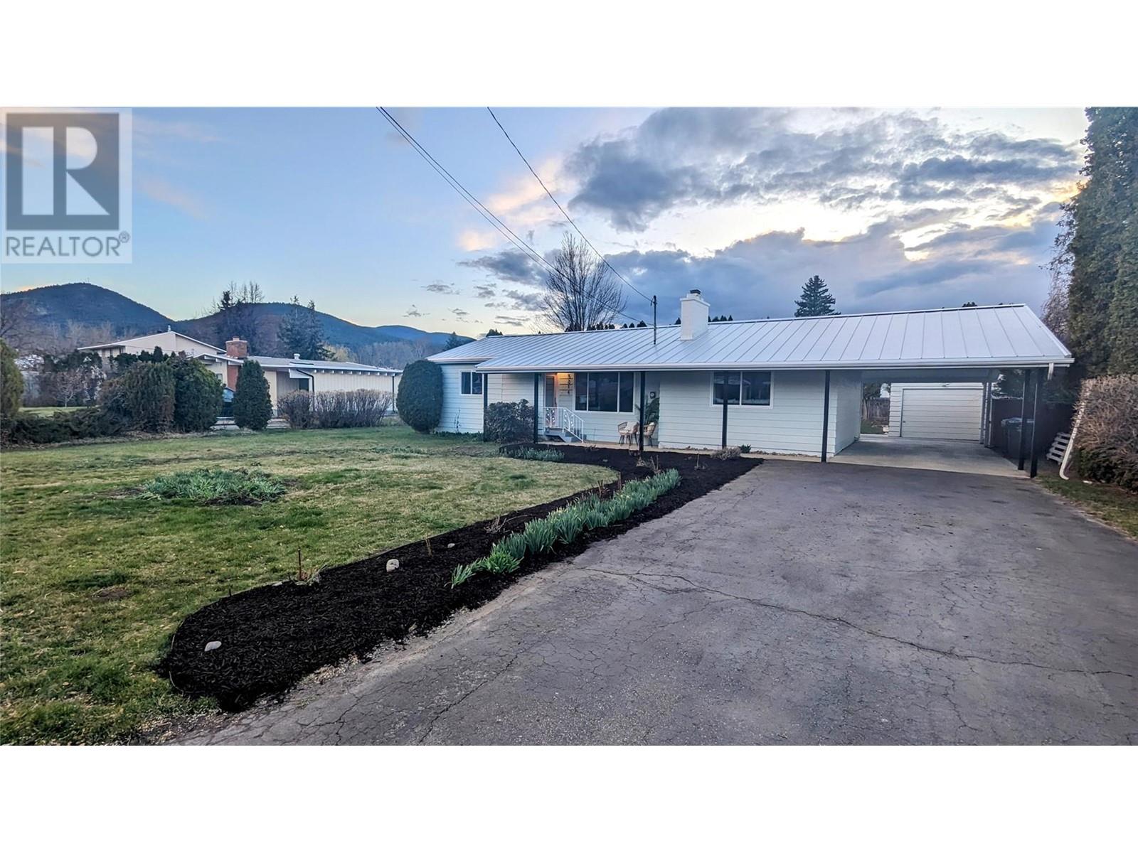  5214 Nixon Road, Summerland