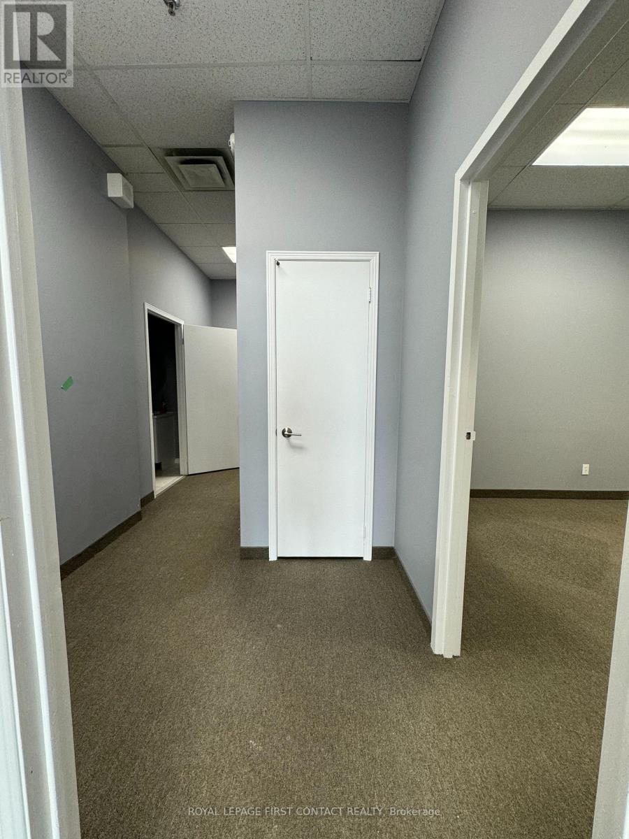 Photo 21 of 201 140 Dunlop Street E, Barrie ON