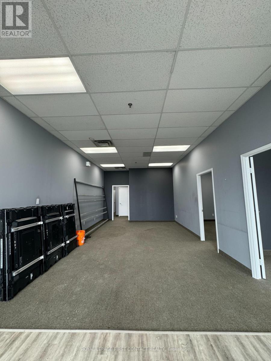 Photo 9 of 201 140 Dunlop Street E, Barrie ON