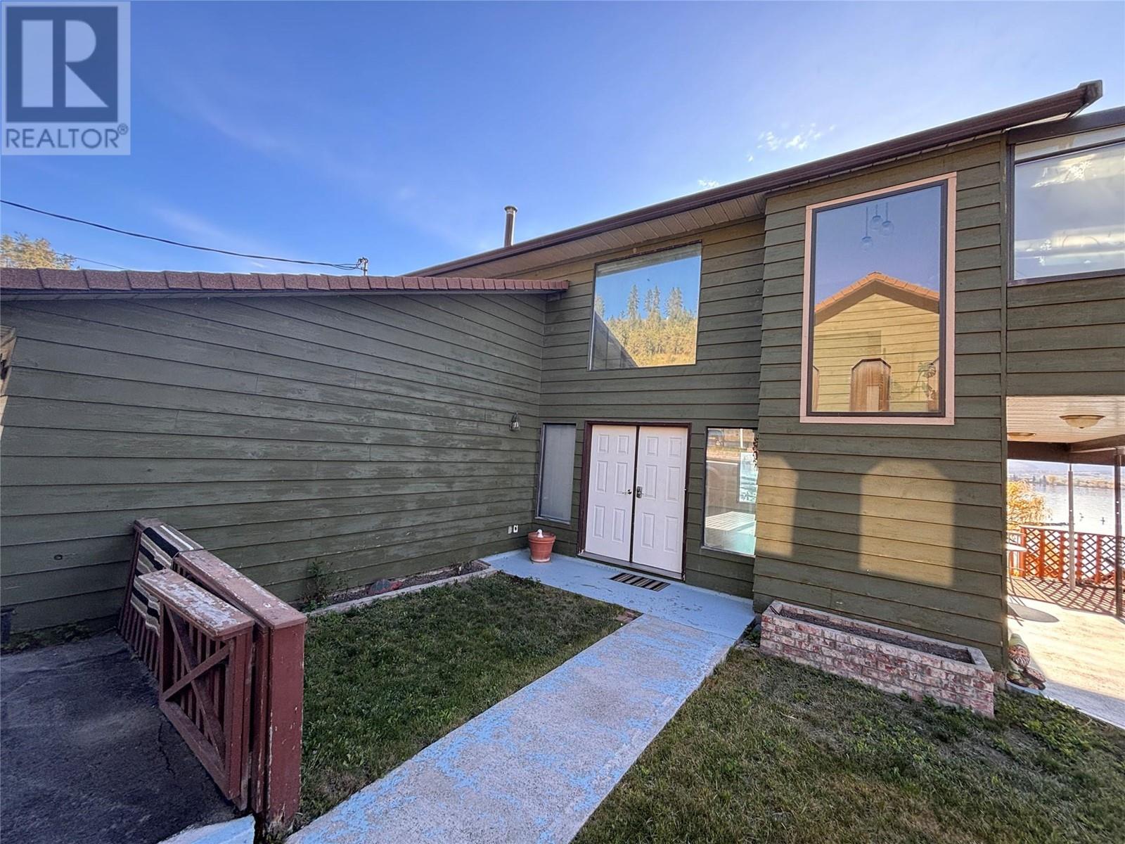  2141 Campbell Place, West Kelowna