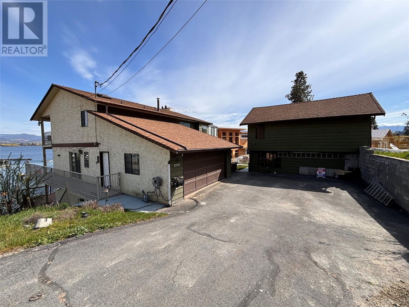  2141 Campbell Place, West Kelowna