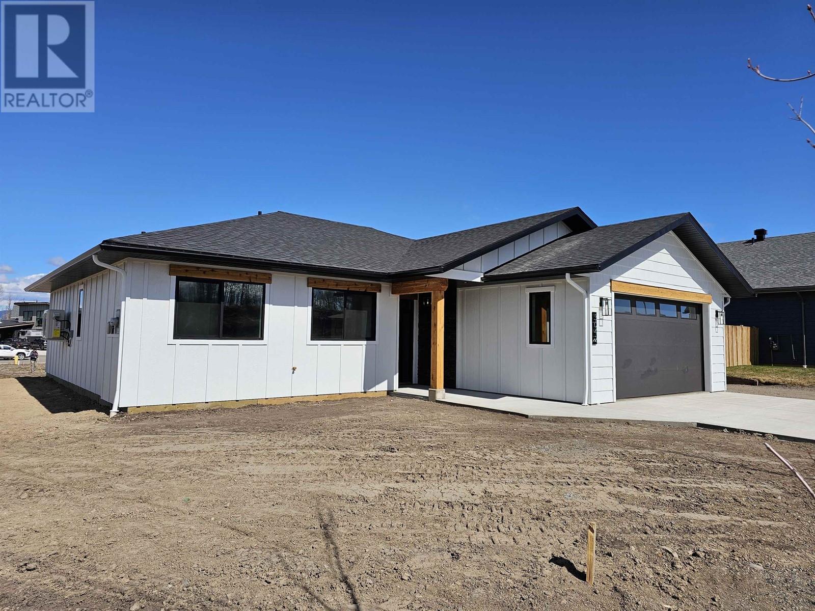3042 MEADOW Place, Smithers