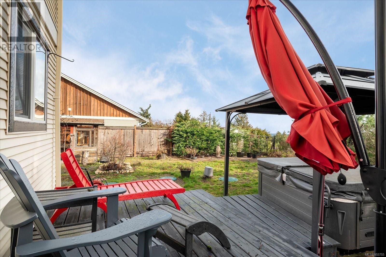 1747 Dar's Pl, Qualicum Beach