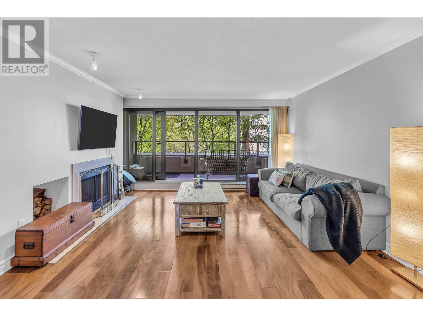 42 1425 Lamey's Mill Road, Vancouver