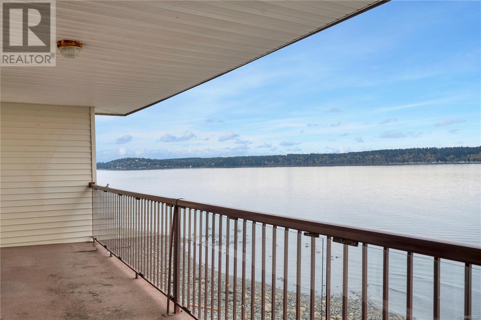 407 169 Island Hwy S, Campbell River