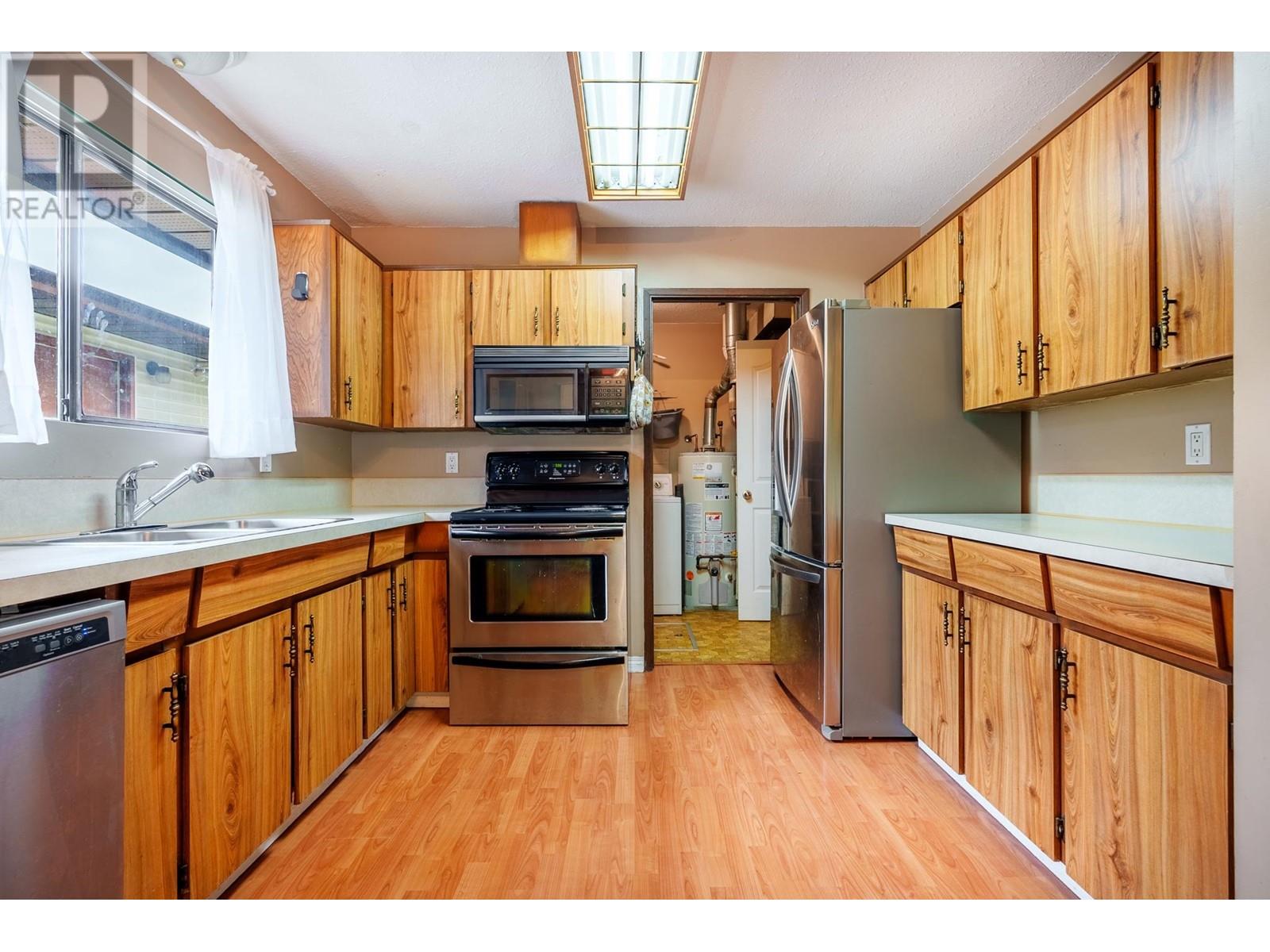 3 Bedroom Residential Home For Sale | 1951 Coquitlam Avenue | Port Coquitlam | V3B1J2