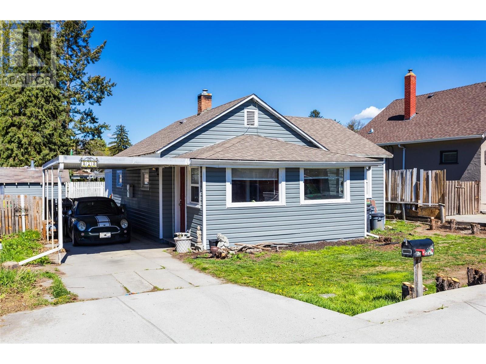  878 Cadder Avenue, Kelowna