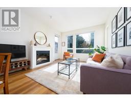 206 717 CHESTERFIELD AVENUE, North Vancouver