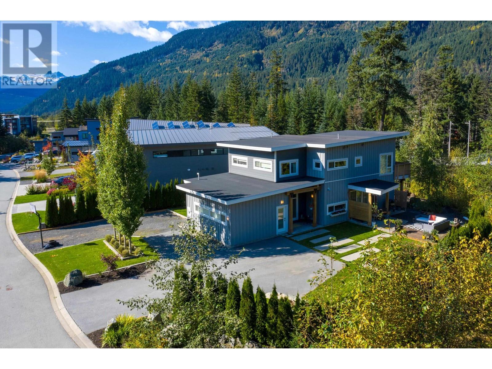 1087 MADELEY PLACE, Whistler