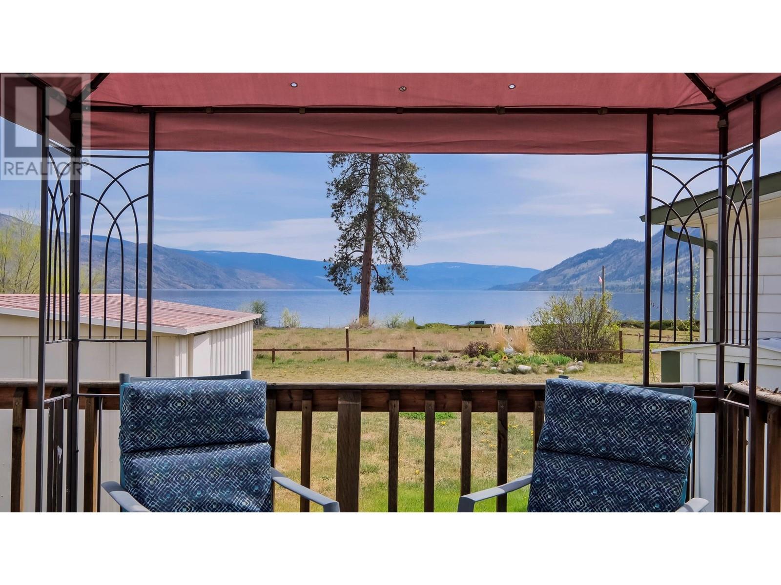 8 6711 97 Highway South, Peachland