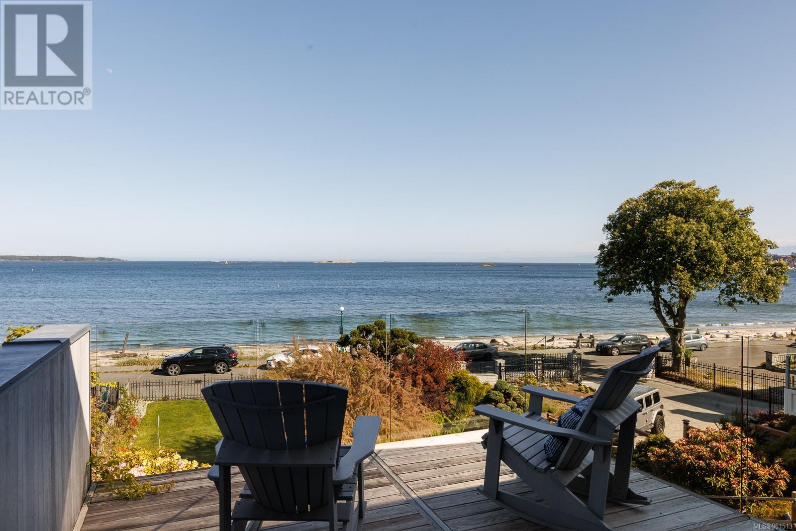  2570 Esplanade, Oak Bay