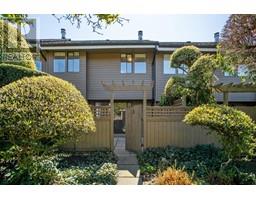 15 251 W 14TH STREET, North Vancouver