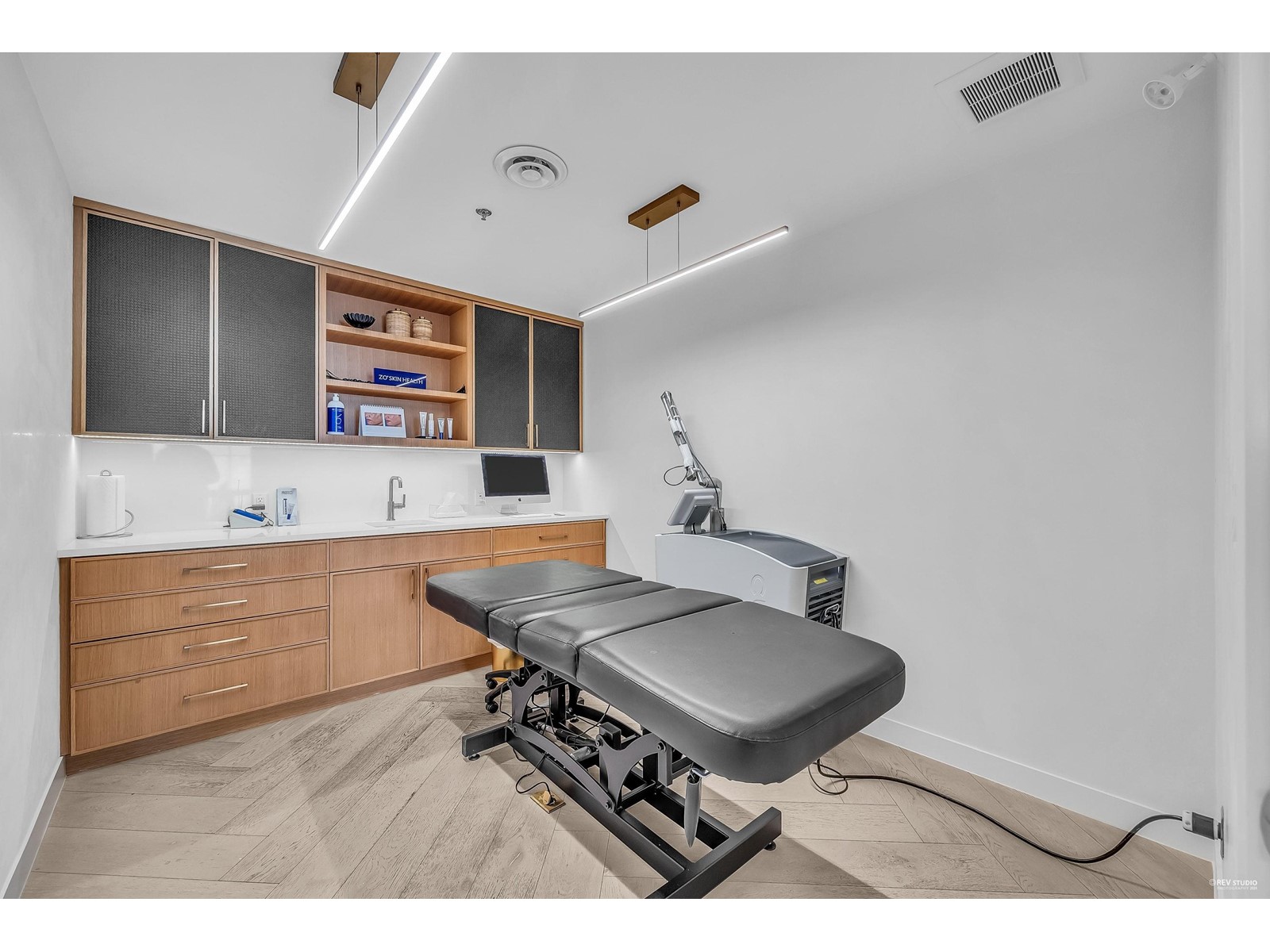205 9084 GLOVER ROAD, Langley